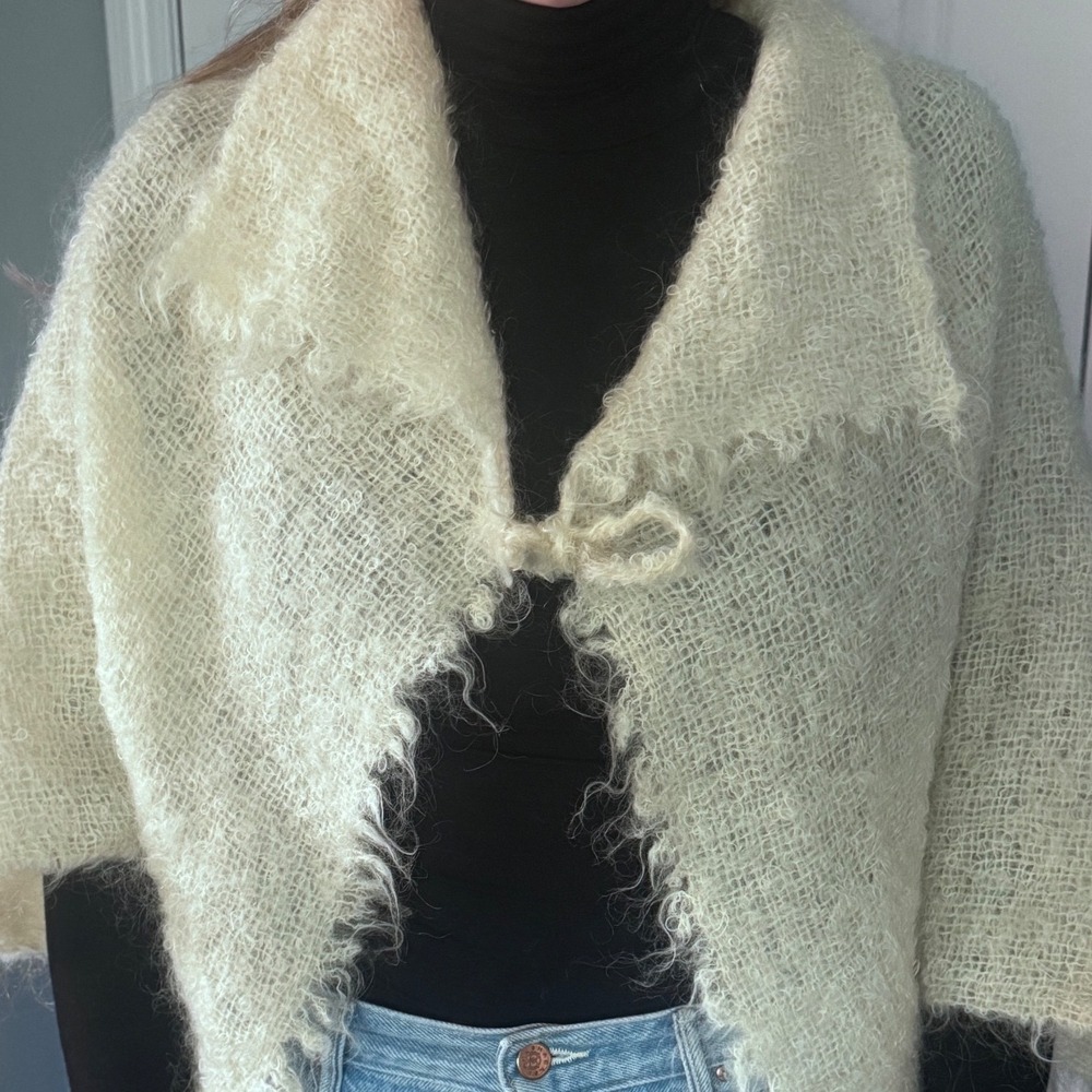 Vintage Ivory Fuzzy Capelet Open Weave Bridal Wrap Tie Front Mohair Style Cape